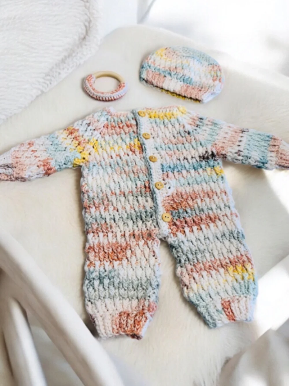 Newborn Baby Romper Gift Set with Beanie & Crochet Wooden Ring 0-3 Months